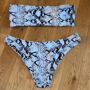 Romwe White & Black Snake Print Bikini Set - Size L
